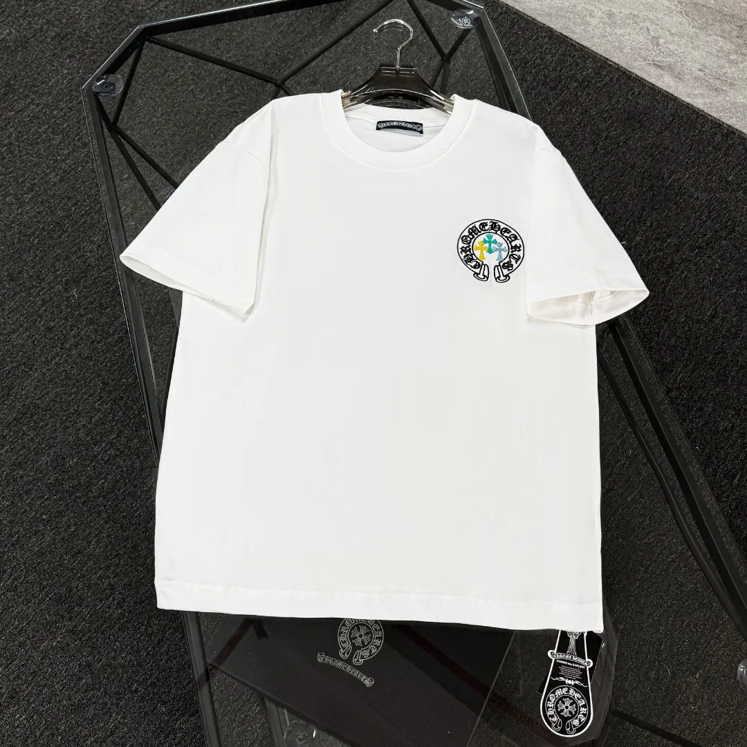 P180 🔥🔥Chrome Hearts 25 high version. The fabric is made of 300g high-density pure cotton. It does not deform or shrink. It has three labels. It is the same style for men and women. Technology: leather embroidery. Color: white black. SIZE: S-XL